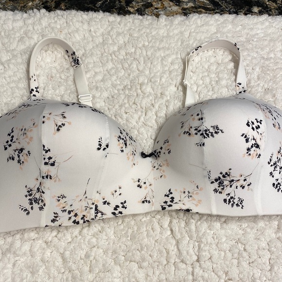 Q womens Cacique plus size bra size 44DD.  EUC - Picture 1 of 4